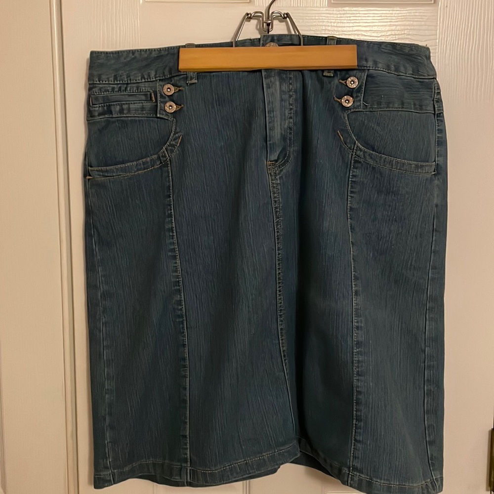NWT Christopher & Banks Jean Skirt